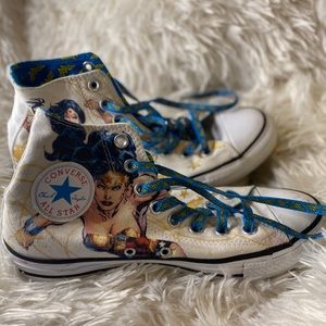 Wonder Woman Converse